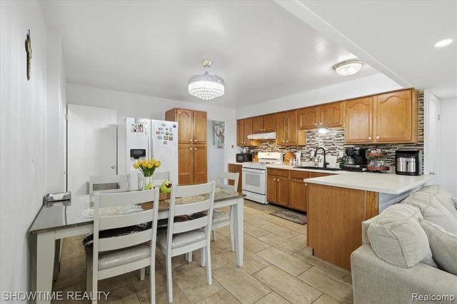 14706 Murthum Avenue, Warren, MI 48088