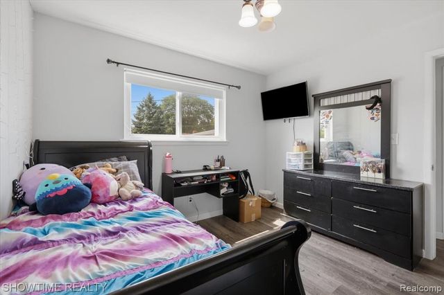 14706 Murthum Avenue, Warren, MI 48088