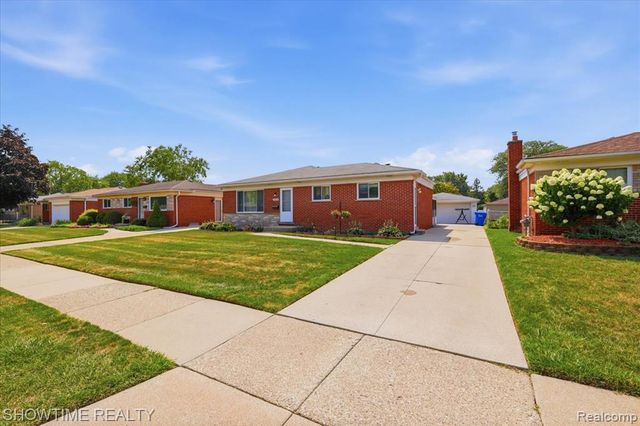 14706 Murthum Avenue, Warren, MI 48088