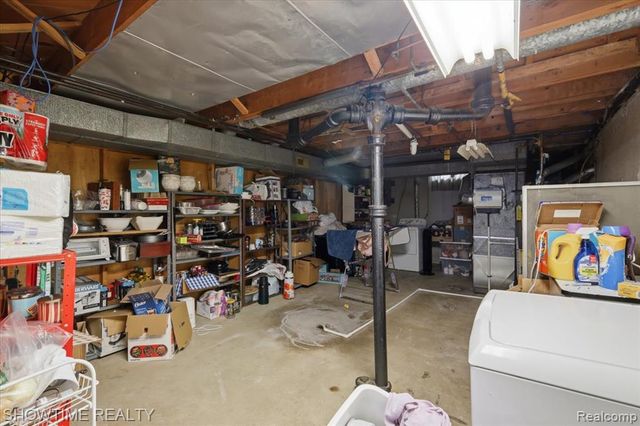 14706 Murthum Avenue, Warren, MI 48088