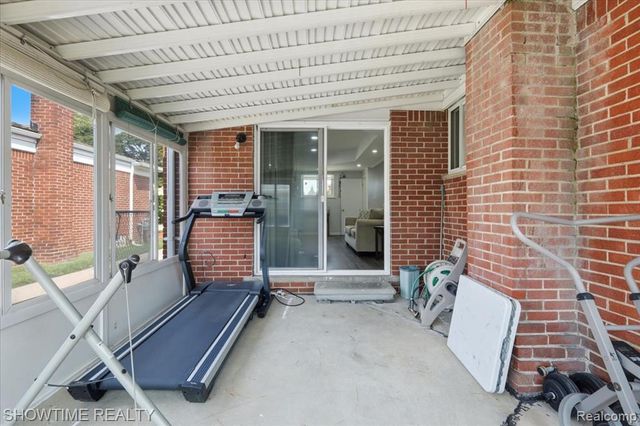 14706 Murthum Avenue, Warren, MI 48088