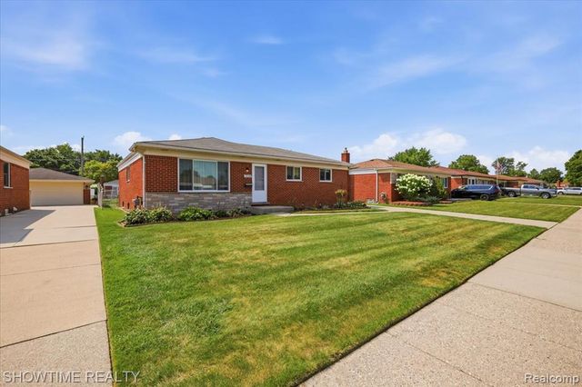 14706 Murthum Avenue, Warren, MI 48088
