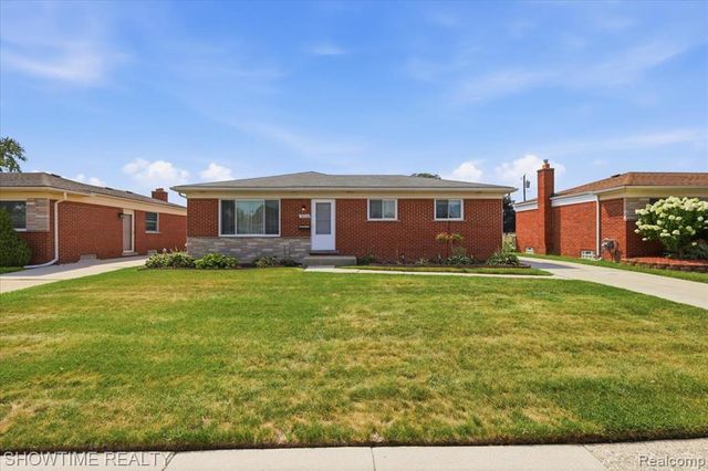 14706 Murthum Avenue, Warren, MI 48088