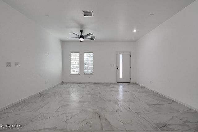 13897 CAROLINA PONCE Avenue, Horizon City, TX 79928