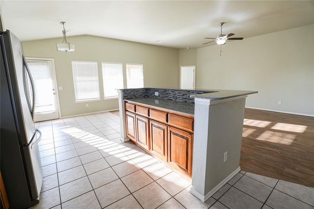 18109 Montoro Way, Edmond, OK 73012