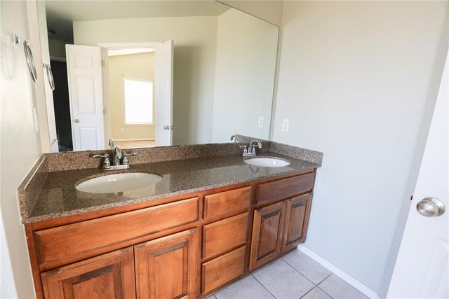 18109 Montoro Way, Edmond, OK 73012