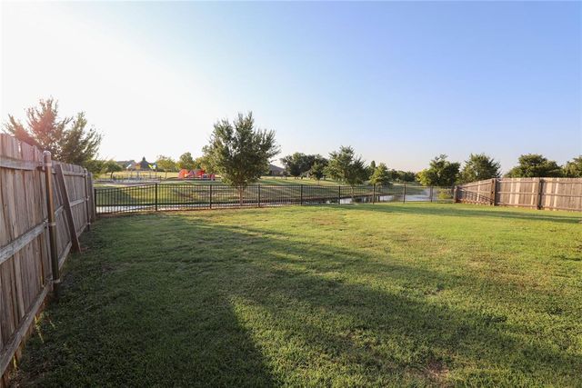 18109 Montoro Way, Edmond, OK 73012