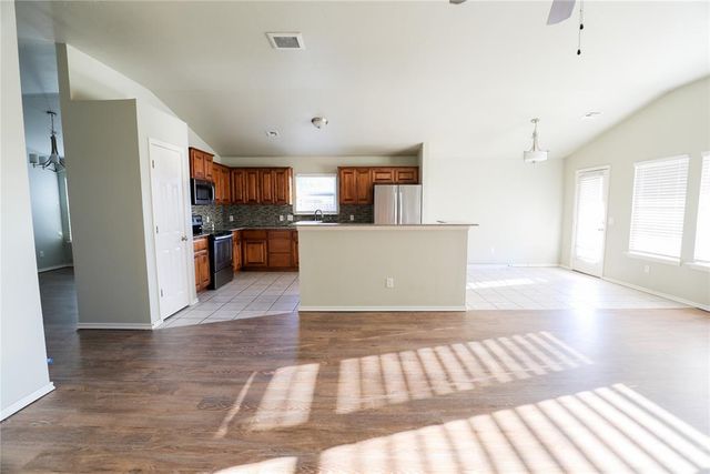18109 Montoro Way, Edmond, OK 73012