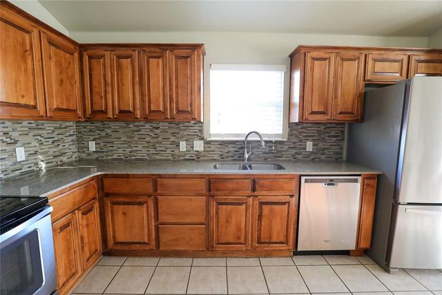 18109 Montoro Way, Edmond, OK 73012