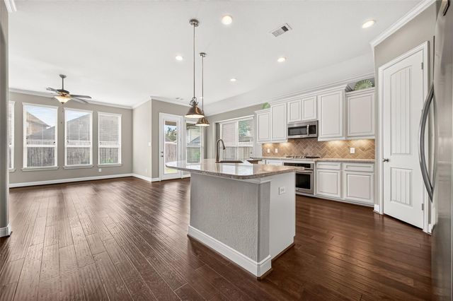 3346 Breeze Bluff Way, Richmond, TX 77406