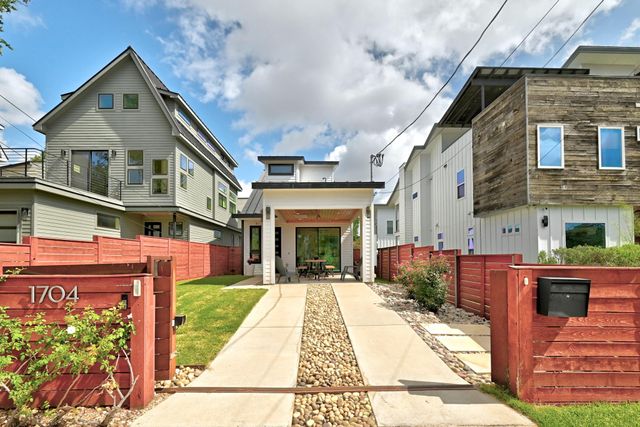 1704 E 13th ST B, Austin, TX 78702