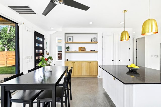 1704 E 13th ST B, Austin, TX 78702