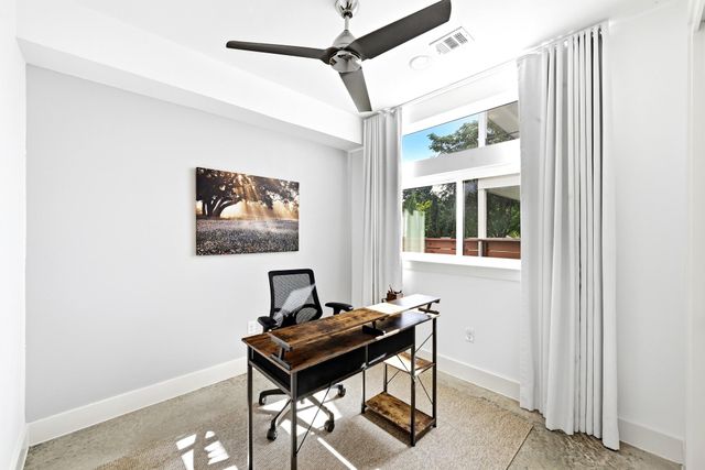 1704 E 13th ST B, Austin, TX 78702
