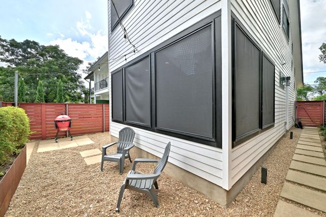 1704 E 13th ST B, Austin, TX 78702