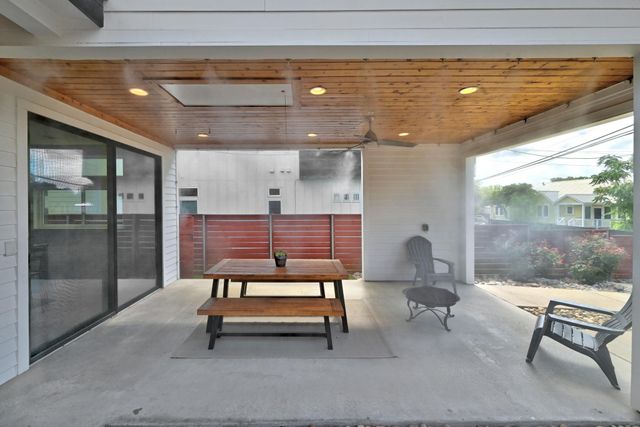 1704 E 13th ST B, Austin, TX 78702