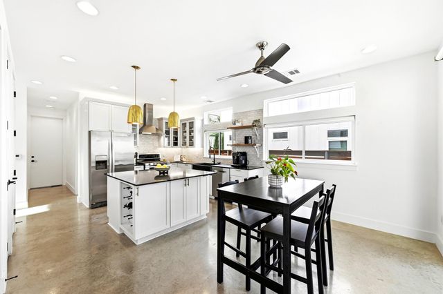 1704 E 13th ST B, Austin, TX 78702