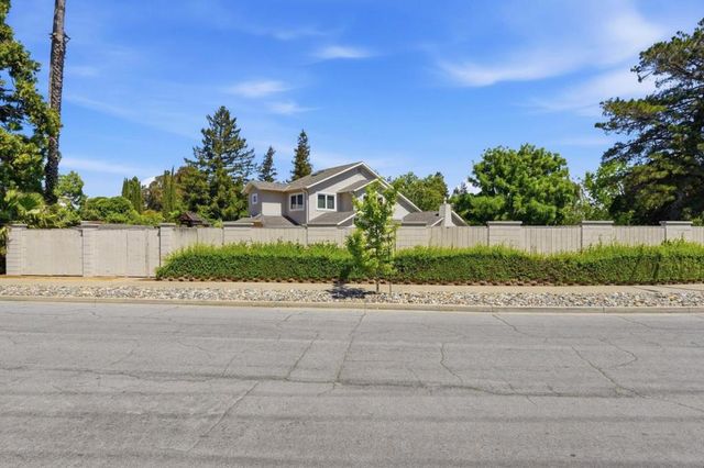 2465 Fenian Drive, Campbell, CA 95008