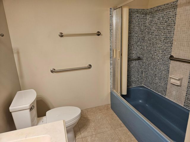 2886 E Fernley Dr Drive E 1, West Palm Beach, FL 33415