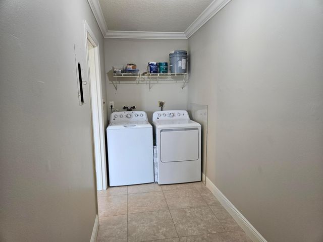2886 E Fernley Dr Drive E 1, West Palm Beach, FL 33415