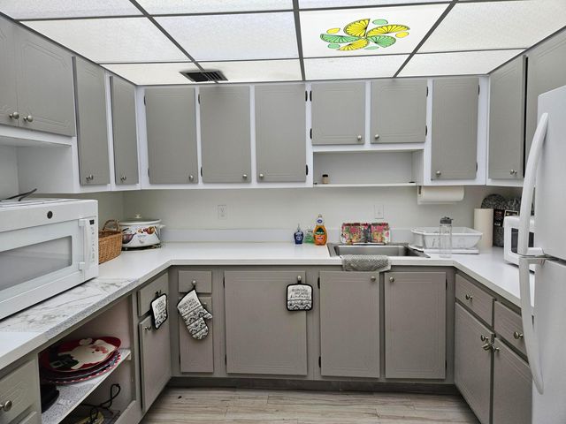 2886 E Fernley Dr Drive E 1, West Palm Beach, FL 33415