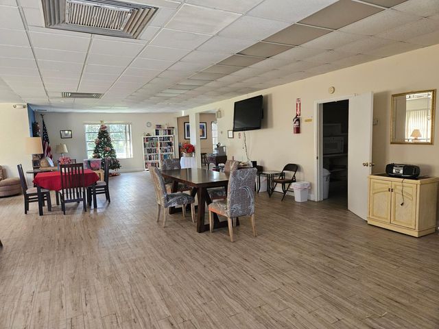 2886 E Fernley Dr Drive E 1, West Palm Beach, FL 33415