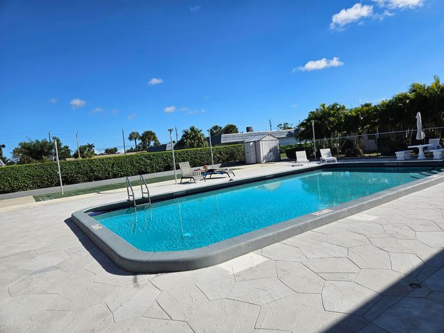 2886 E Fernley Dr Drive E 1, West Palm Beach, FL 33415