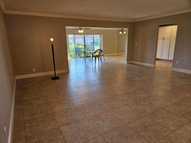 2886 E Fernley Dr Drive E 1, West Palm Beach, FL 33415