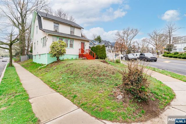 788 Lyons Avenue, Irvington, NJ 07111