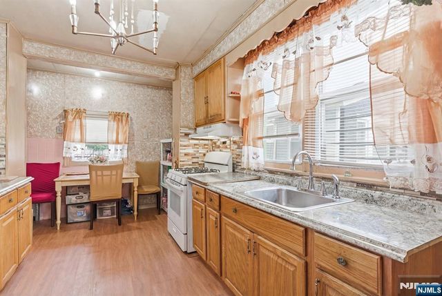 788 Lyons Avenue, Irvington, NJ 07111