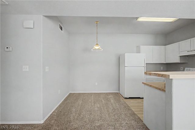 2101 Hussium Hills Street 207, Las Vegas, NV 89108
