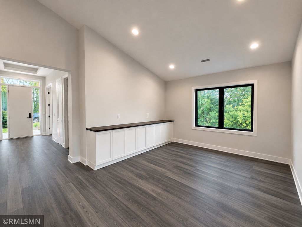 14633 Virginia Avenue S, Savage, MN 55378 — photo 5