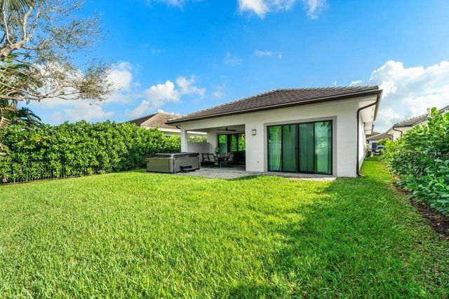 2928 Gin Berry Way, West Palm Beach, FL 33401