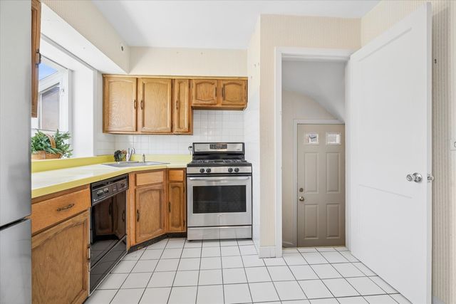 4135 N Pontiac Avenue, Chicago, IL 60634