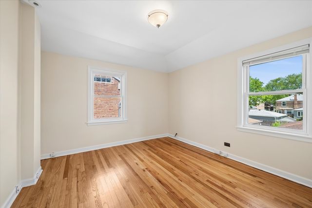4135 N Pontiac Avenue, Chicago, IL 60634