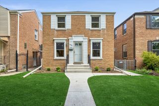 4135 N Pontiac Avenue, Chicago, IL 60634