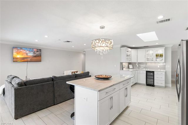 206 Dan River CT, Marco Island, FL 34145