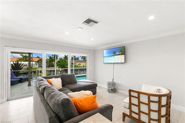 206 Dan River CT, Marco Island, FL 34145