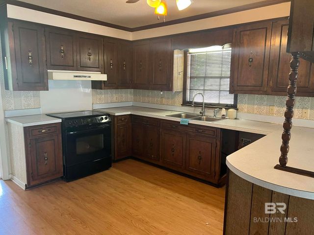 201 Young Street, Brewton, AL 36426