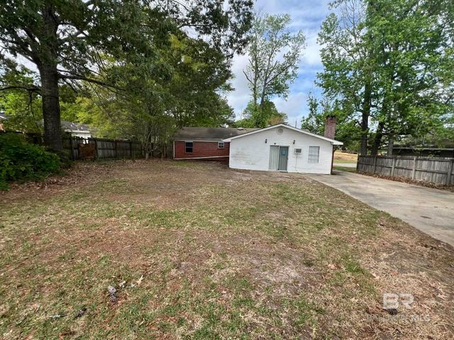 201 Young Street, Brewton, AL 36426