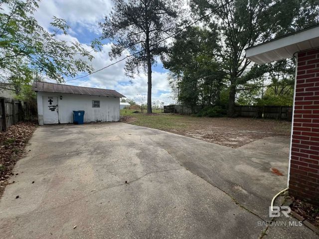 201 Young Street, Brewton, AL 36426