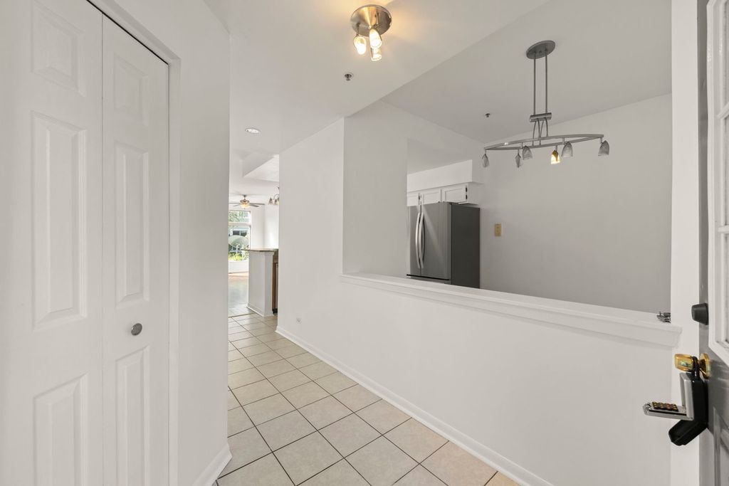 1165 E Cambria Lane S, Lombard, IL 60148 — photo 3