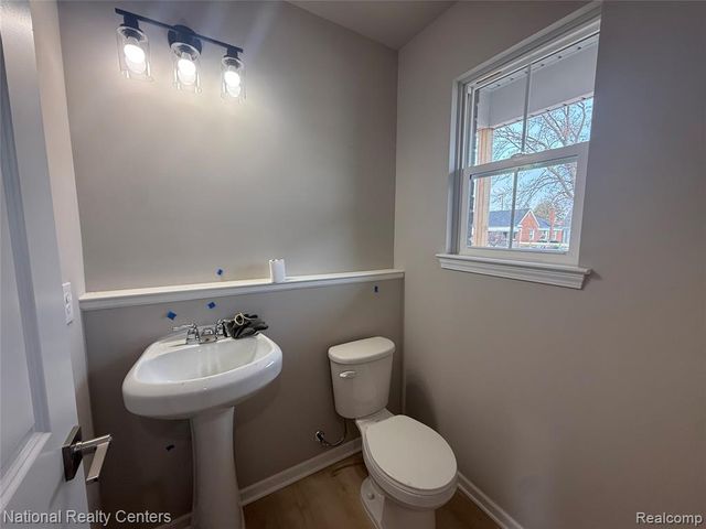 15185 Hanover Avenue, Allen Park, MI 48101