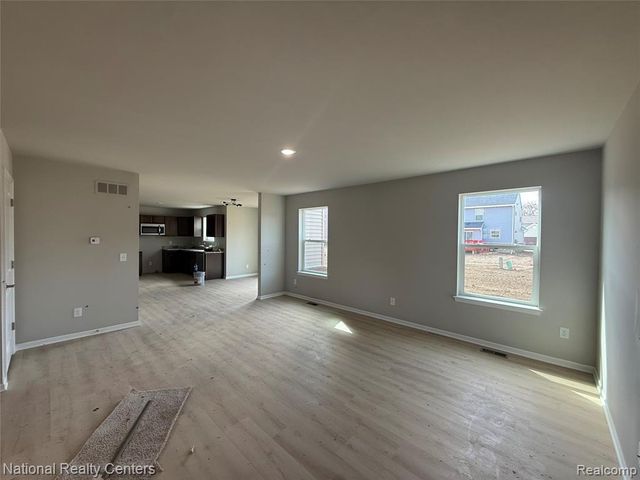 15185 Hanover Avenue, Allen Park, MI 48101