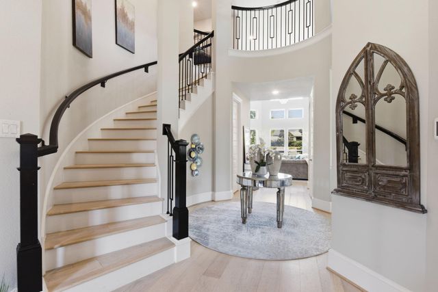 206 Bronze View Drive, Montgomery, TX 77316