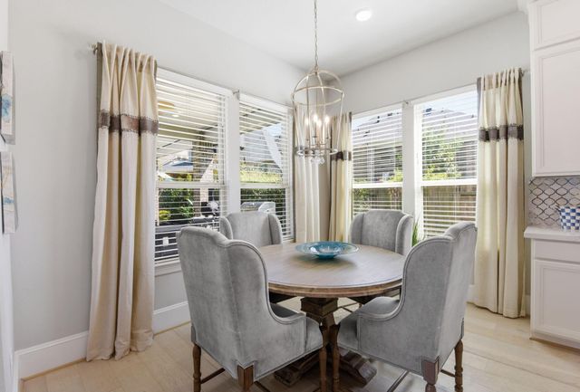 206 Bronze View Drive, Montgomery, TX 77316