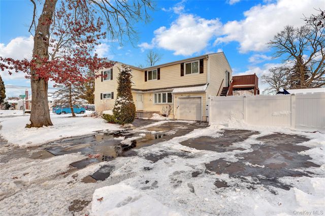 199 August Road, North Babylon, NY 11703