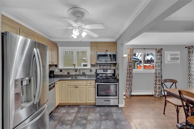 199 August Road, North Babylon, NY 11703