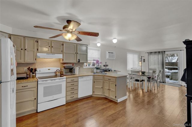 199 August Road, North Babylon, NY 11703