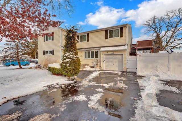 199 August Road, North Babylon, NY 11703