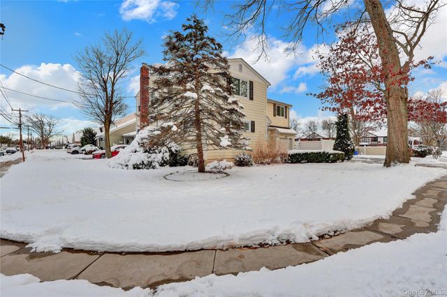 199 August Road, North Babylon, NY 11703